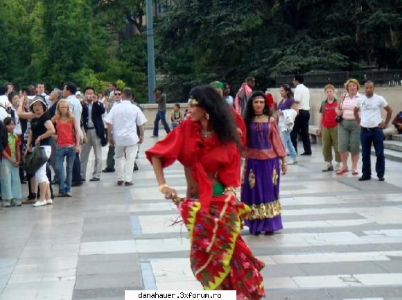 :uimit:  :limba: nicoleta luciu aka roza